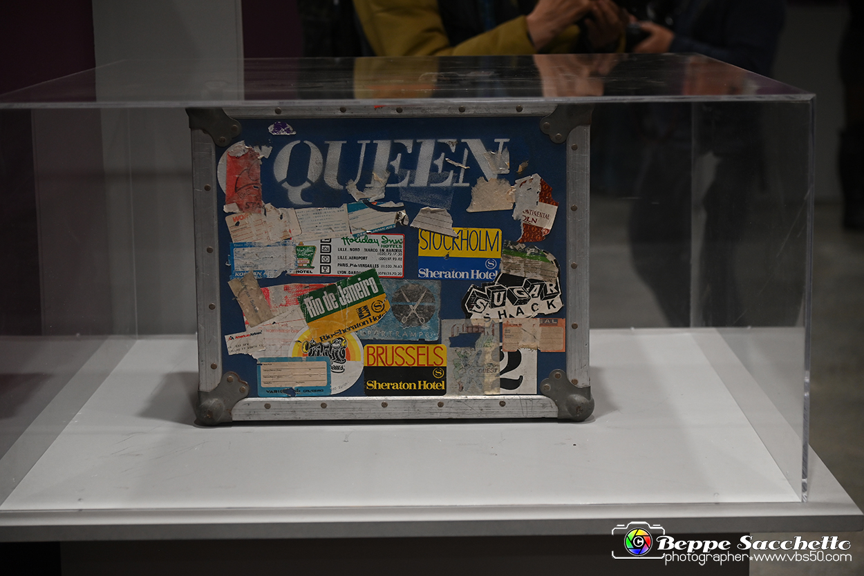 VBS_1674 - Mostra Peter Hince - Queen Experience.jpg
